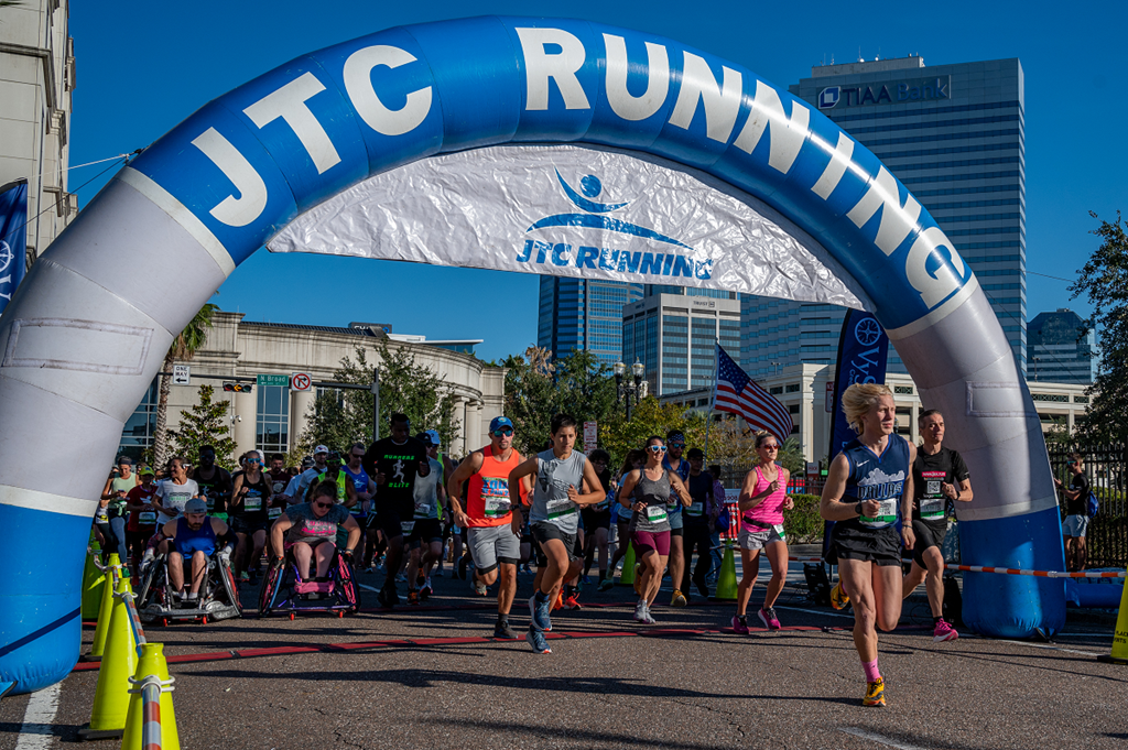 People running a marathon