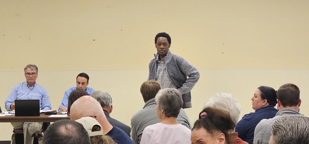 CM Reggie Gaffney Jr January 11 2024 Oceanway Community Meeting wChickfila attorney (L) Thomas Ingram and owner (R) Ramzy Bakkar