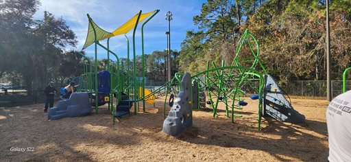 Crystal Springs Road Park & Julian Barrs Community Center