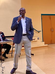 Greg-Grant-speaks-at-JSEB-Business-Opportunity-Forum-for-District-10.jpg