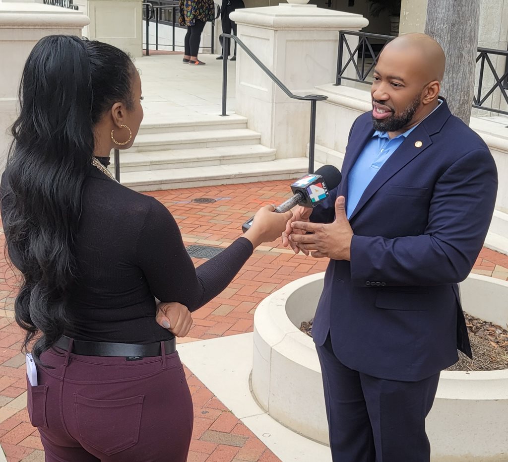 Dr. Johnson speaks with WJXT Anchor/Reporter Amanda DeVoe .
