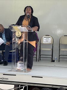 Audrieanna-Burgin-904ward-speaking-to-families-and-residents.jpg