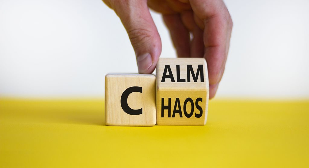 Calm and chaos in blocks