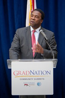 Mayor Alvin Brown announcing the April 4, 2014 GradNation Community Summit