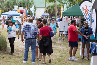 Photo of the Ferry Fest attendees.