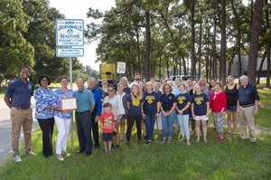 Council Members Joyce Morgan and Keep Jacksonville Beautiful Chris Buckley today welcomed Resurrection Catholic School as a new Adopt-A-Road group during an Adopt-A-Road ceremony.