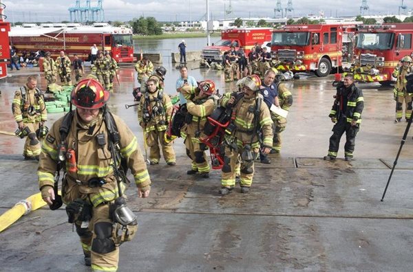 JFRD Fire fighters on the scene